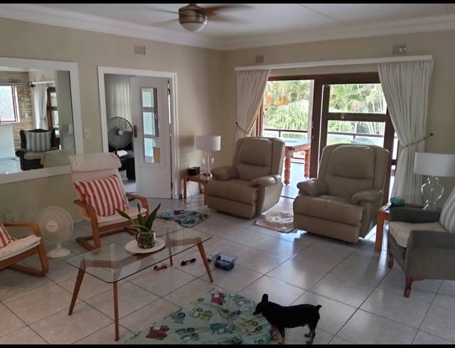6 BEDROOM HOUSE FOR SALE IN UVONGO